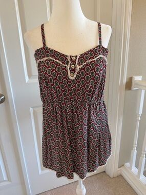 Spaghetti Strap Printed Tank Top in Burgundy